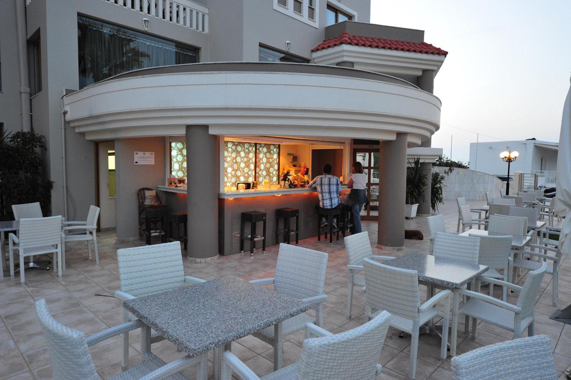 Stavroula Hotel Palace Kissamos Ngoại thất bức ảnh